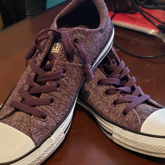 Shoes - Picture 2 of 9